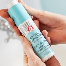 10% Vitamin C Brightening Serum – Serum rozświetlające z 10% witaminy C