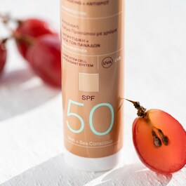 RED GRAPE - Koloryzujący krem ochronny do twarzy SPF50