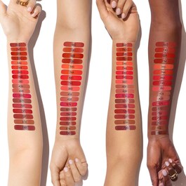Dior Addict - Pomadka do ust z możliwością ponownego napełniania.