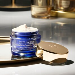 Revitalizing Supreme+ - Intensywnie regenerująca pielęgnacja budząca blask
