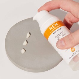 GLOW DAILY VITAMIN C DAY CREAM - Krem nawilżający z witaminą C