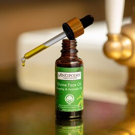 Divine Face Oil - Olejek do twarzy z dzikiej róży i awokado