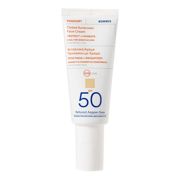 YOGHURT - Koloryzujący krem ochronny do twarzy SPF50, KORRES