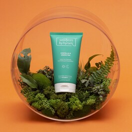 Selfless by Hyram Centella and Green Tea - Żel oczyszczający do twarzy