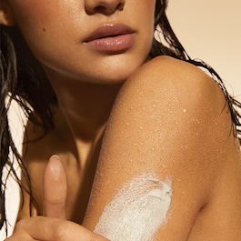 KP Body Scrub with 10% AHA, Fresh Peach - peeling do ciała z AHA, brzoskwiniowy