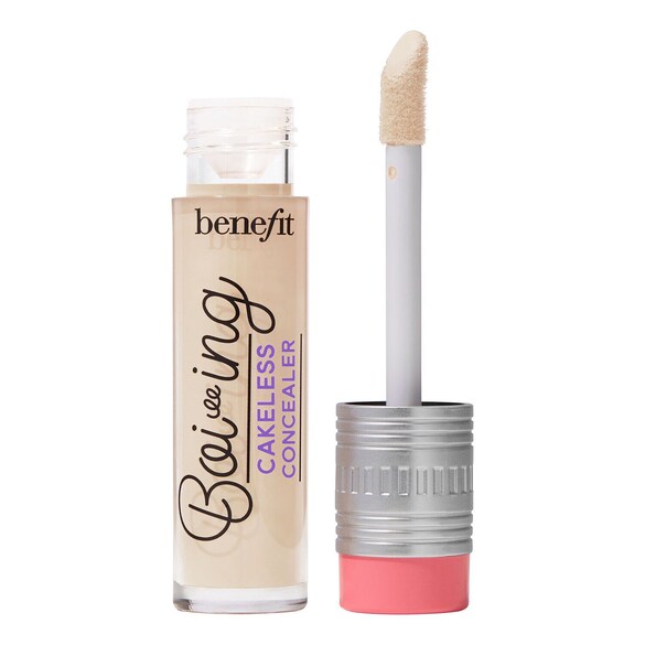 Boiing Cakeless - Mocno Kryjący Korektor Do Twarzy, BENEFIT COSMETICS
