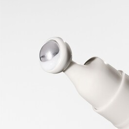 Serum rozświetlające pod oczy z zieloną herbatą i kofeiną - Serum nawilżające