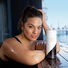 Kit Ultimate Glow Ashley Graham - Limitowany zestaw do samoopalania