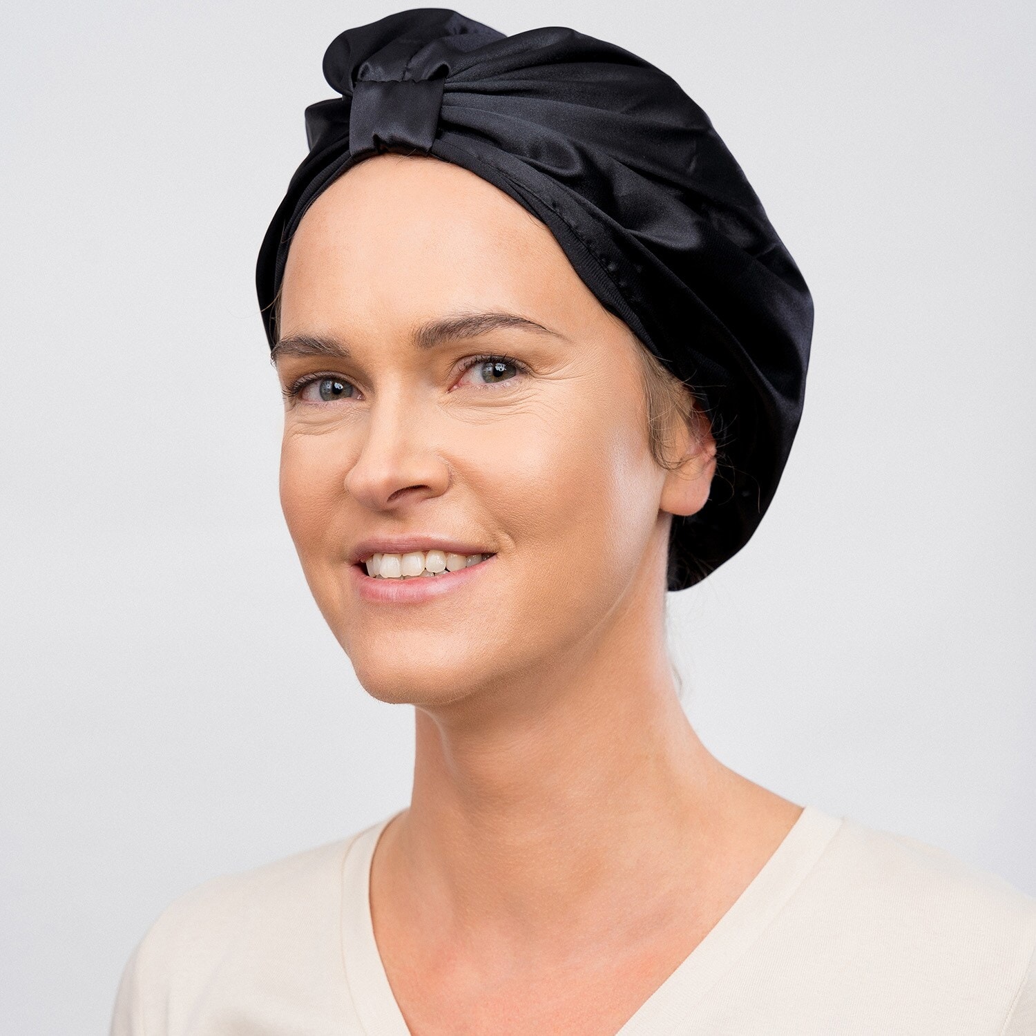 AntiFrizz Satin Hair Black Satynowy czepek do włosów i GLOV ≡ SEPHORA
