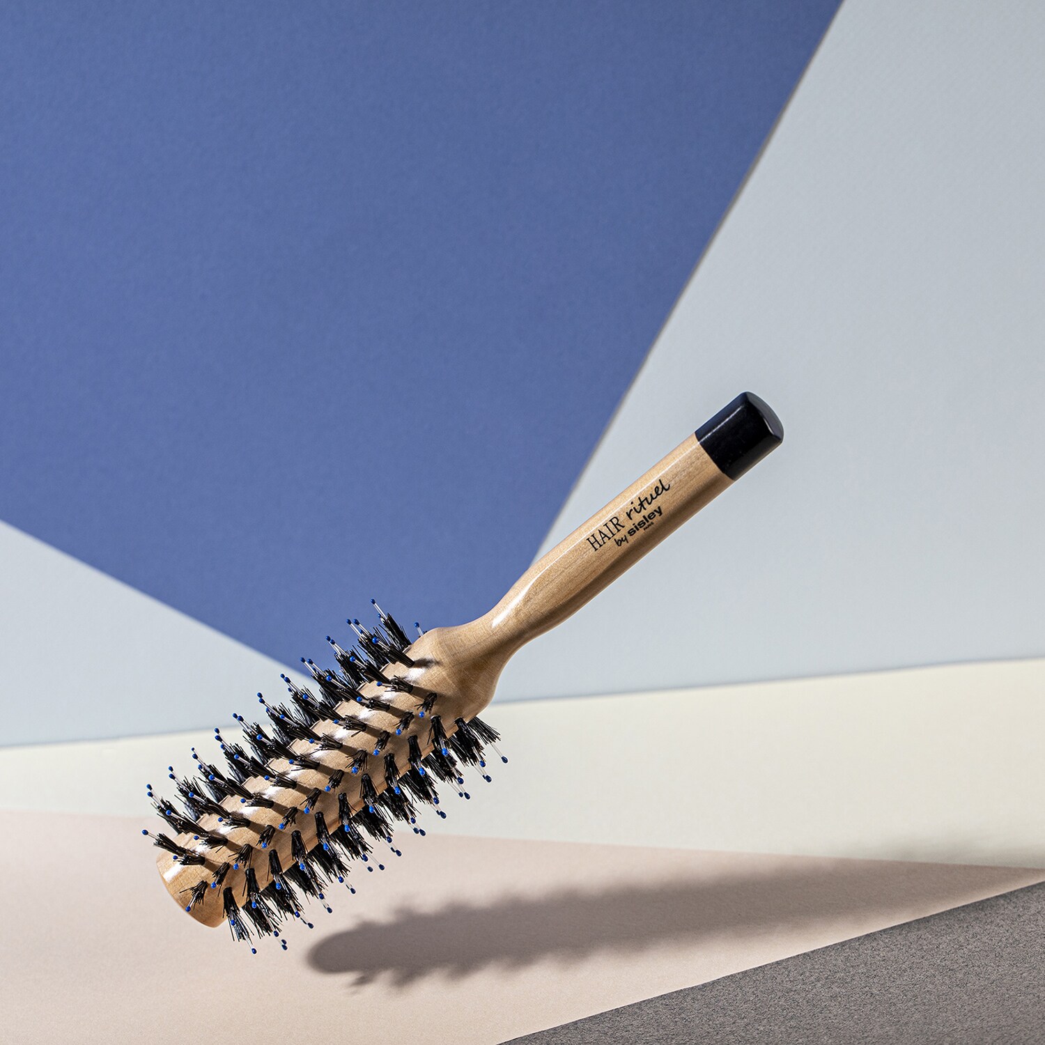 The BlowDry Brush N°1 Szczotka do włosów i HAIR RITUEL BY SISLEY ≡
